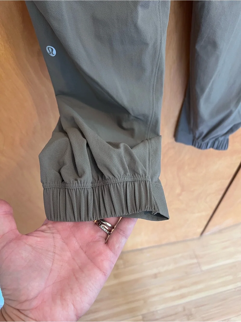 lululemon athletica lightweight jogger